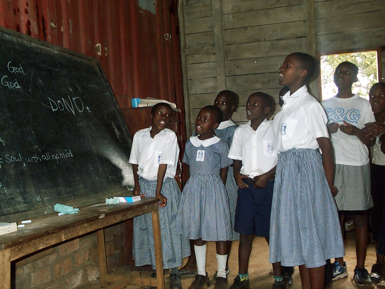 6childrens_program.jpg